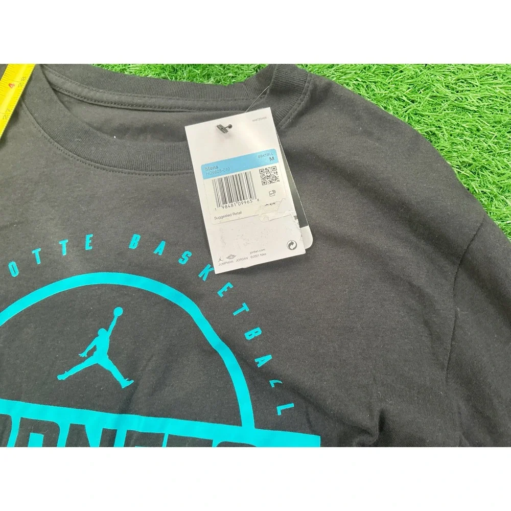 Jordan Charlotte Hornets NBALong Sleeve T-Shirt Mens Medium Black HQ5808-010 NEW